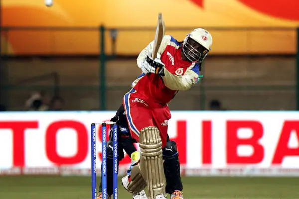 Chris Gayle (RCB) vs Rahul Sharma (Pune Warriors) | 2012